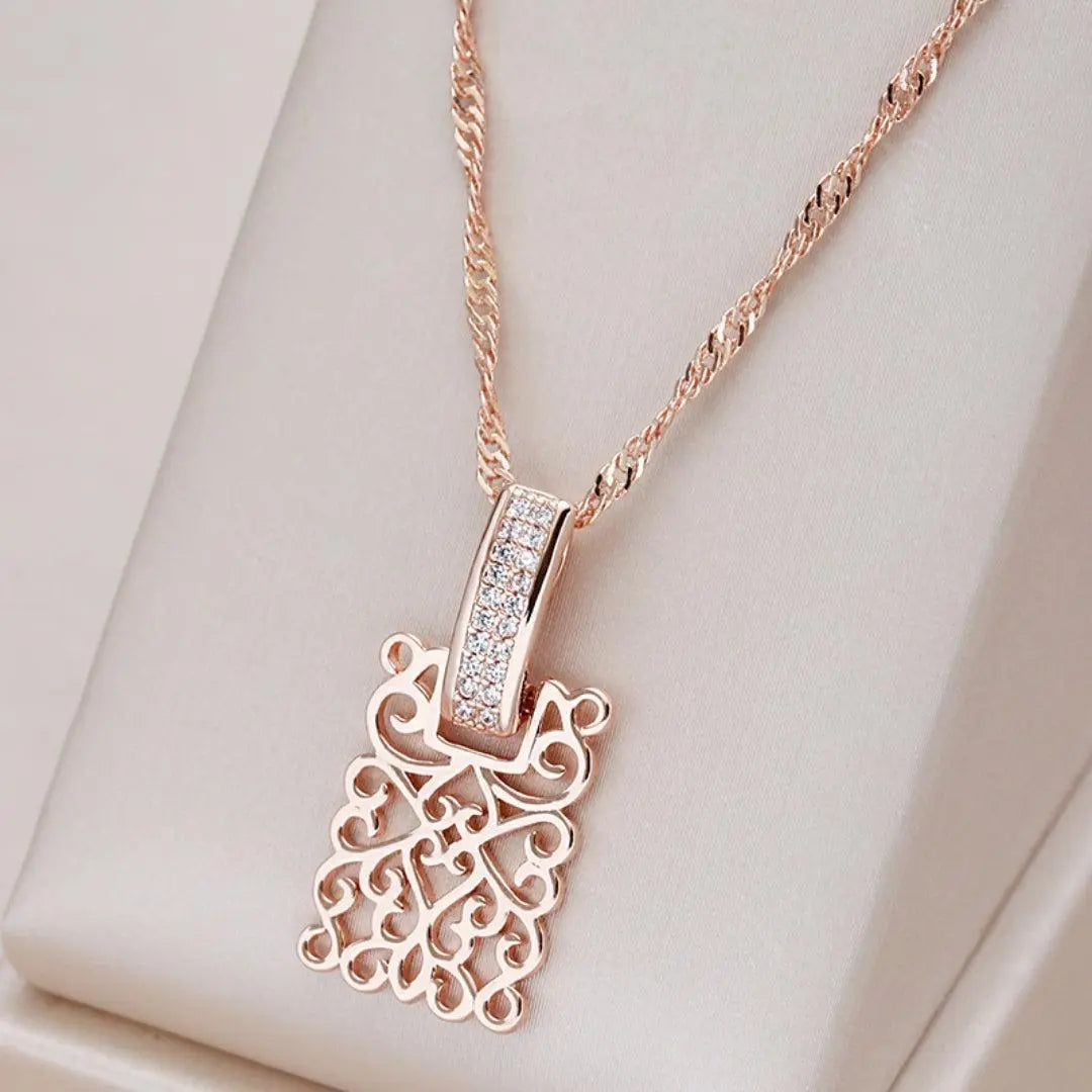 Collar de Mandala Elegante en Oro