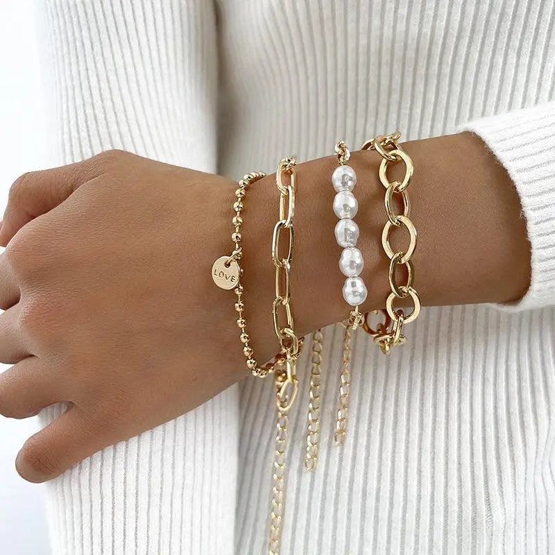 Pulseras de Perlas Doradas
