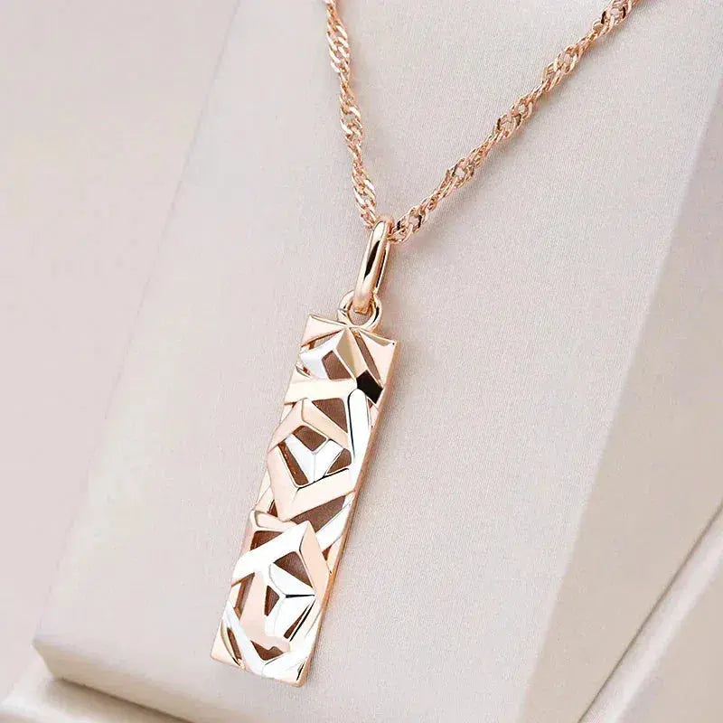 Collar elegante en plata y oro