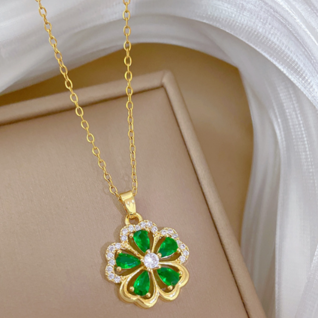 Collar de Trébol Verde