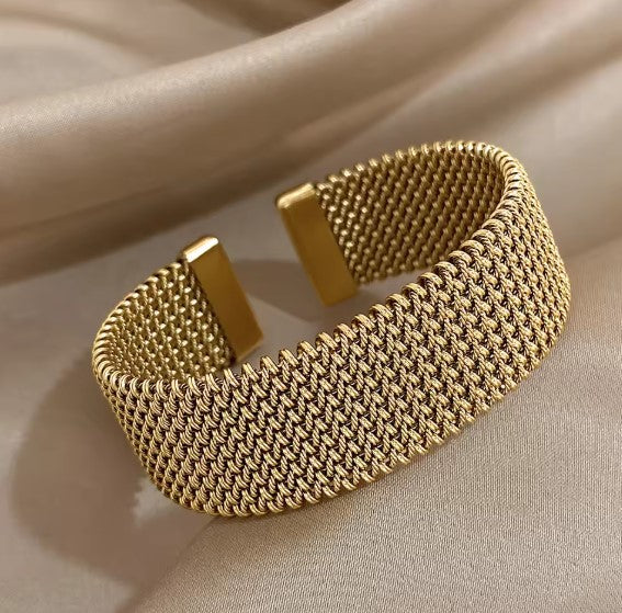 Pulsera Clásica Abierta de Malla Trenzada Vintage