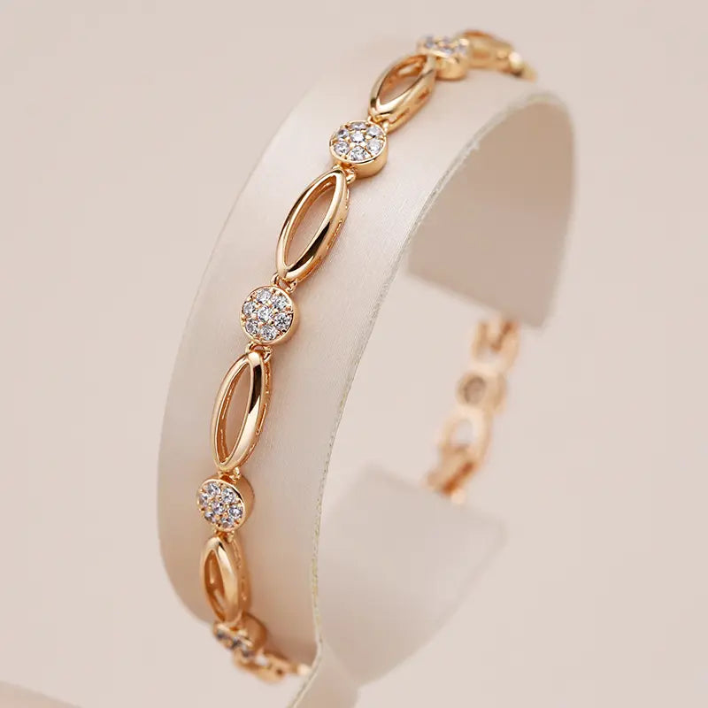 Pulsera de zirconia chapada en oro elegante