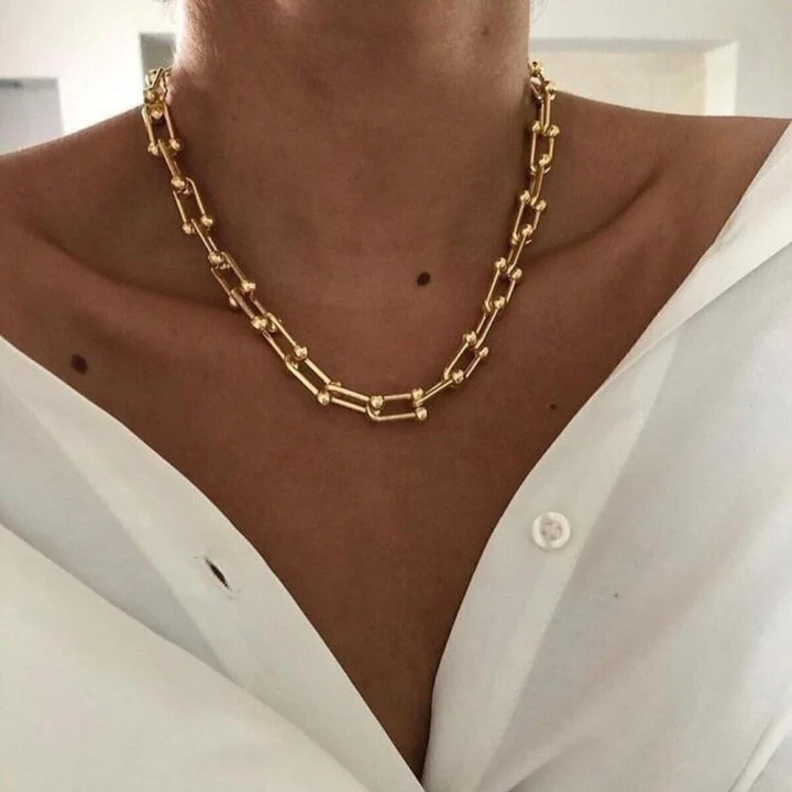 Collar Exclusivo de Cadena Dorada