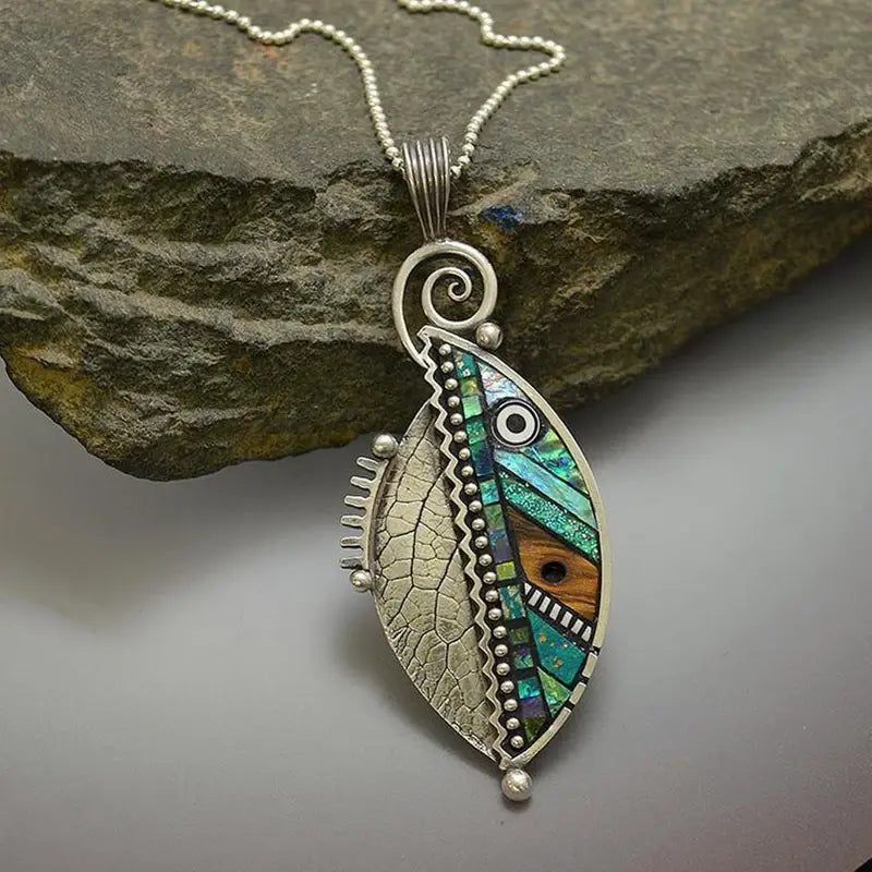 Collar de Cristal de Hoja Verde en Plata Vintage