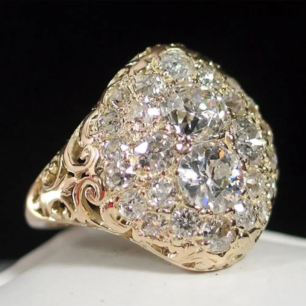 Anillo de Diamante Vintage Dorado Redondo