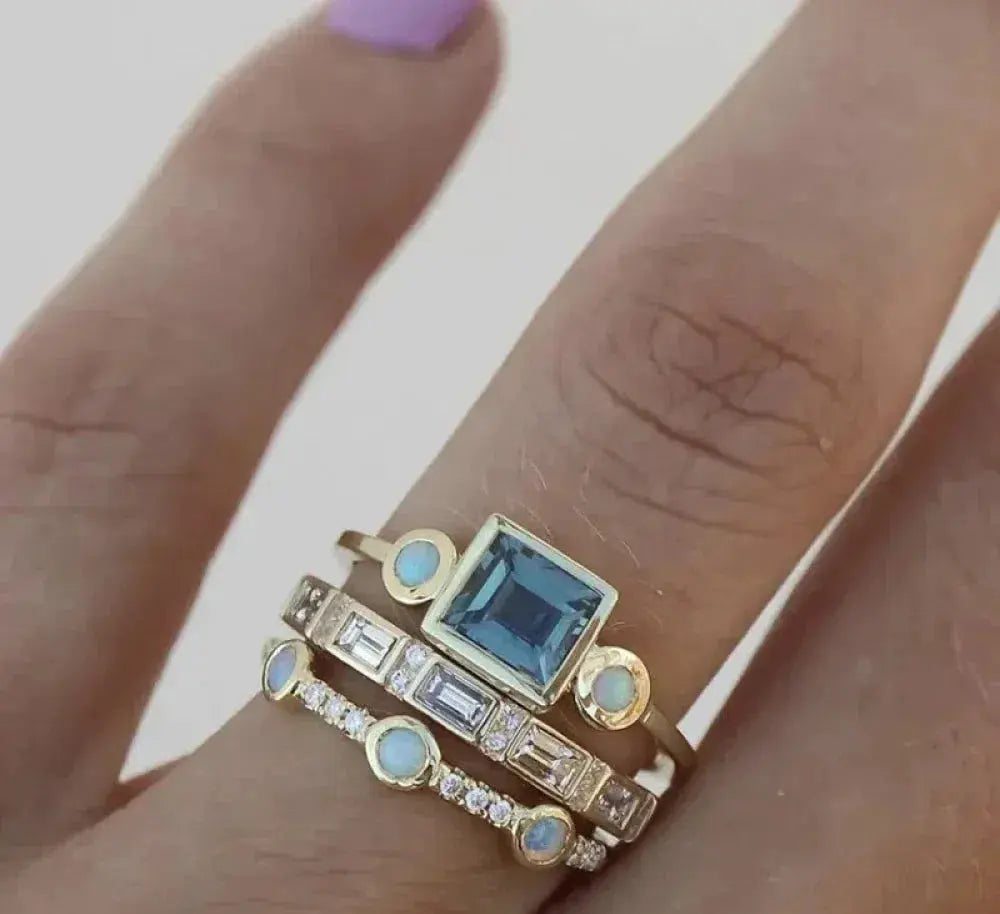Anillo de cristal azul vintage