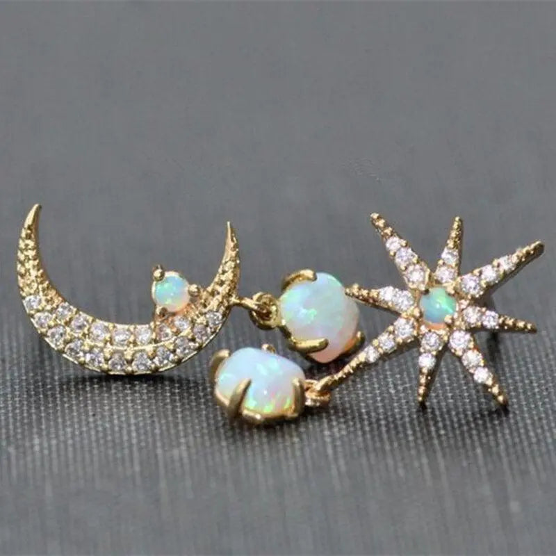 Pendientes de Luna y Estrella hechos de Oro y Ópalo