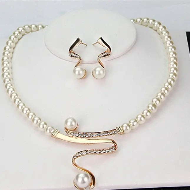 Collar de Perlas Naturales + Conjunto de Pendientes