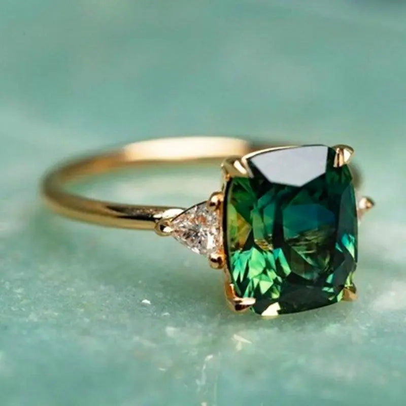 Anillo de Esmeralda Cuadrado Elegante