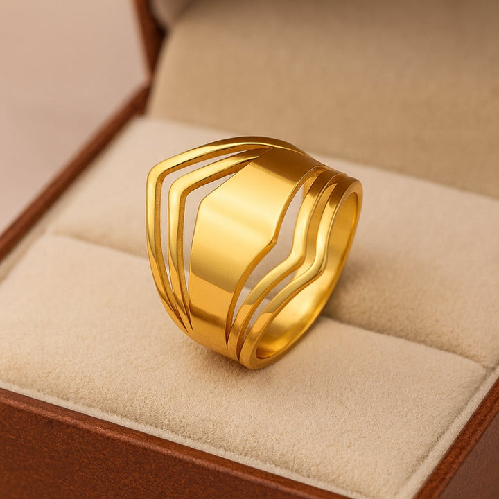 Anillo de Declaración Elegante en Oro